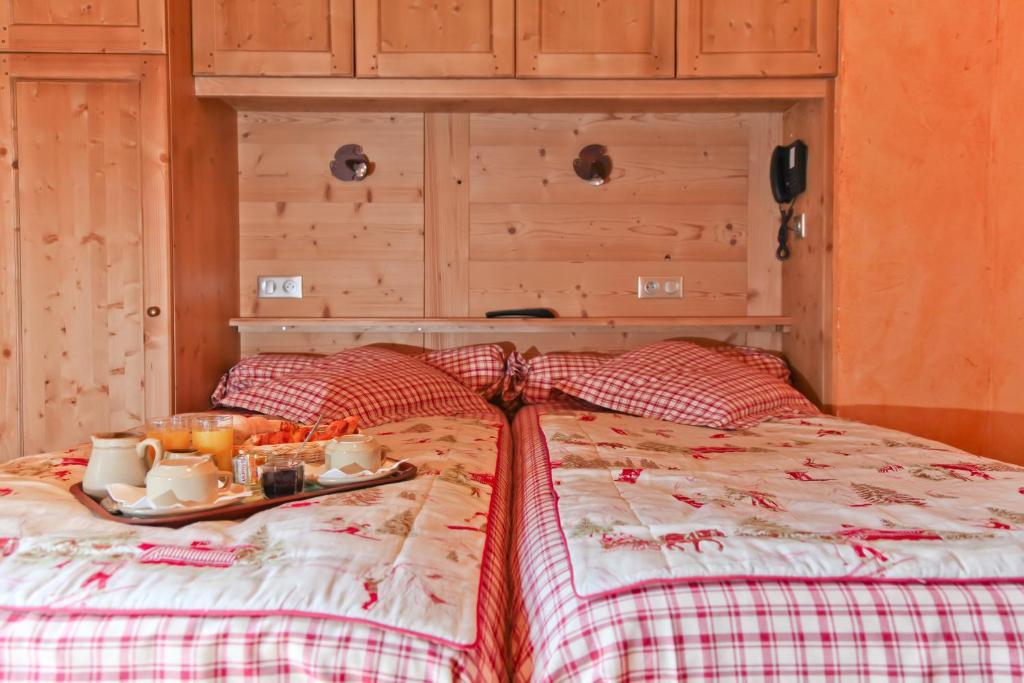 Hotel Alpen Roc Morzine Habitación foto